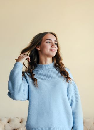 High-neck jumper