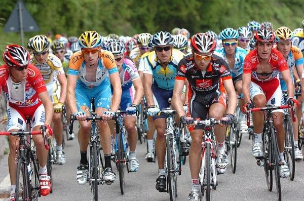 Bradley Wiggins (Garmin - Slipstream) on the climb to San Martino di Castrozza.