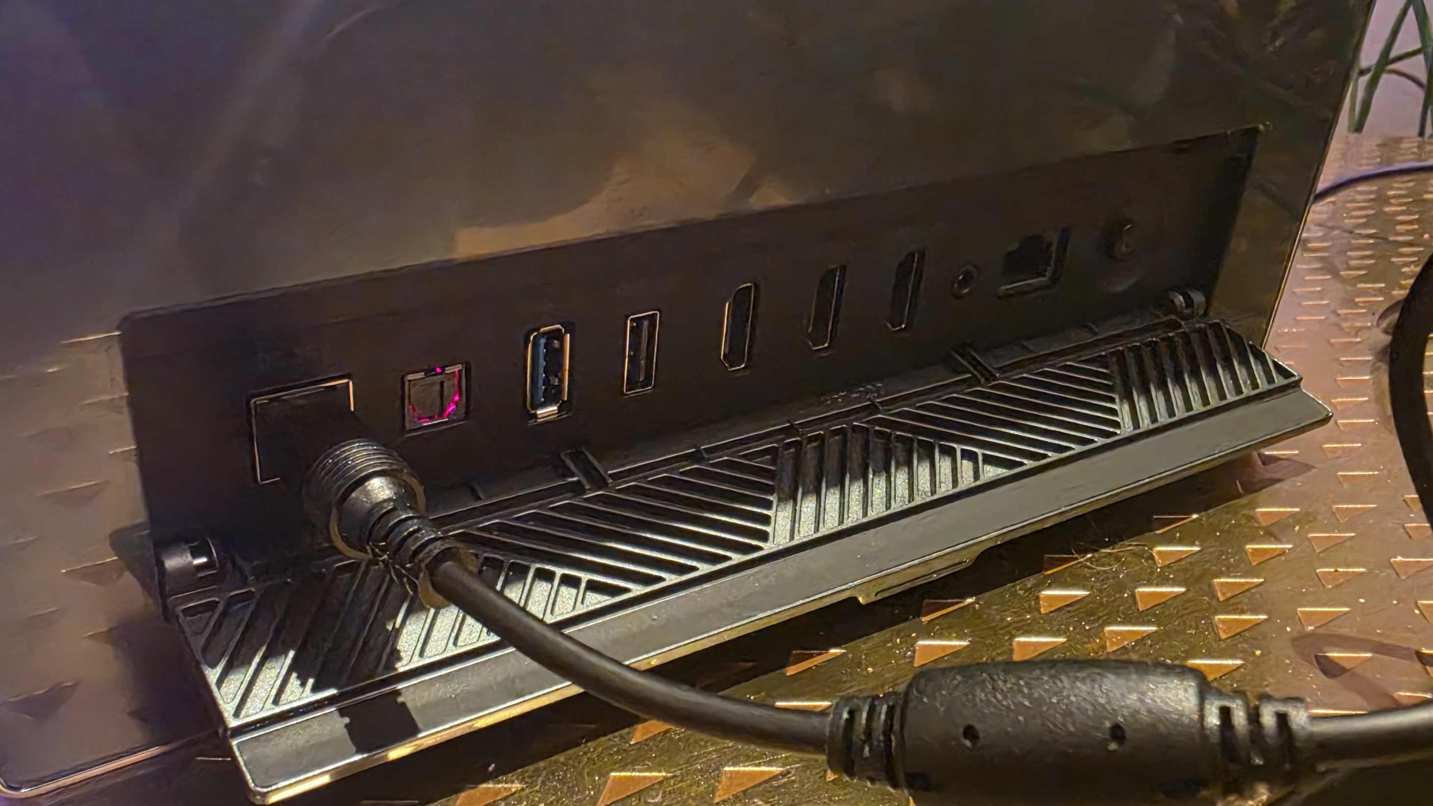 The Valerion VisionMaster 2 Pro's ports.