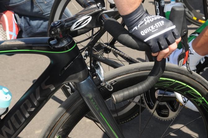 Mark Cavendish (Omega Pharma-QuickStep) became the first rider in the peloton to use SRAM&rsquo;s hydraulic rim brakes in road competition