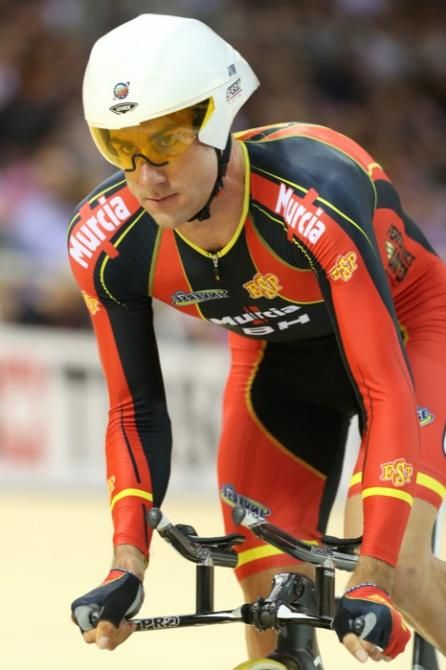 David Muntaner (Esp) finished fast to make the ind pursuit bronze medal final