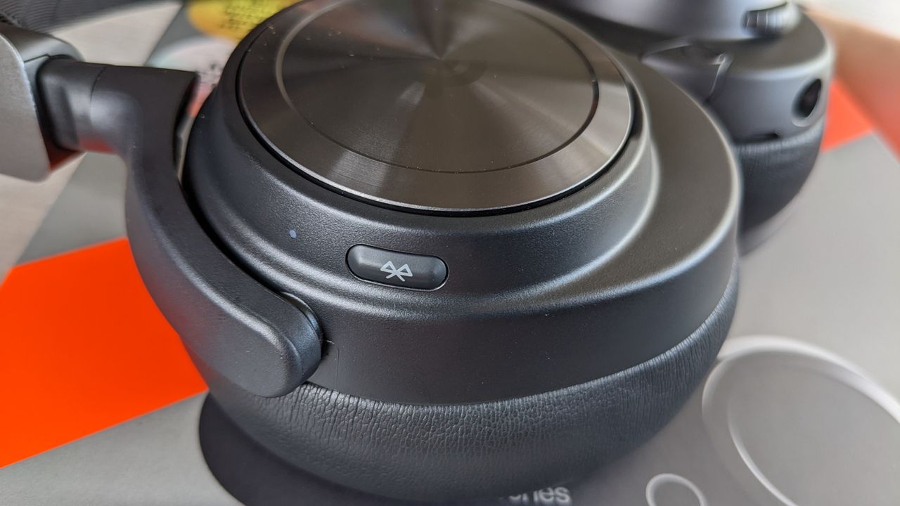 Arctis Nova Pro Bluetooth