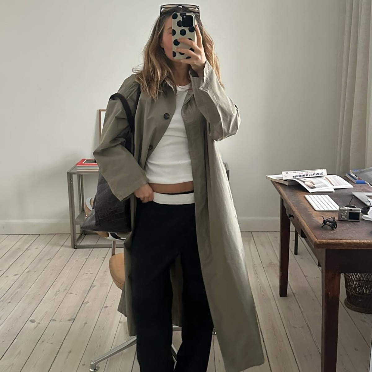 Influencer Camilla Birkbaek wearing low-rise trousers. 