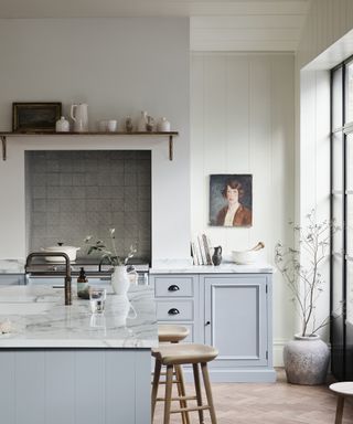 Prep sinks kitchen trend in a country-style kitchen by Neptune