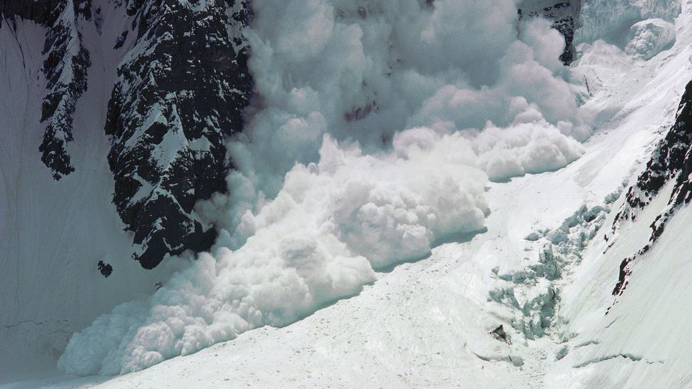 The best avalanche beacons 2024: emergency transceivers that save lives ...