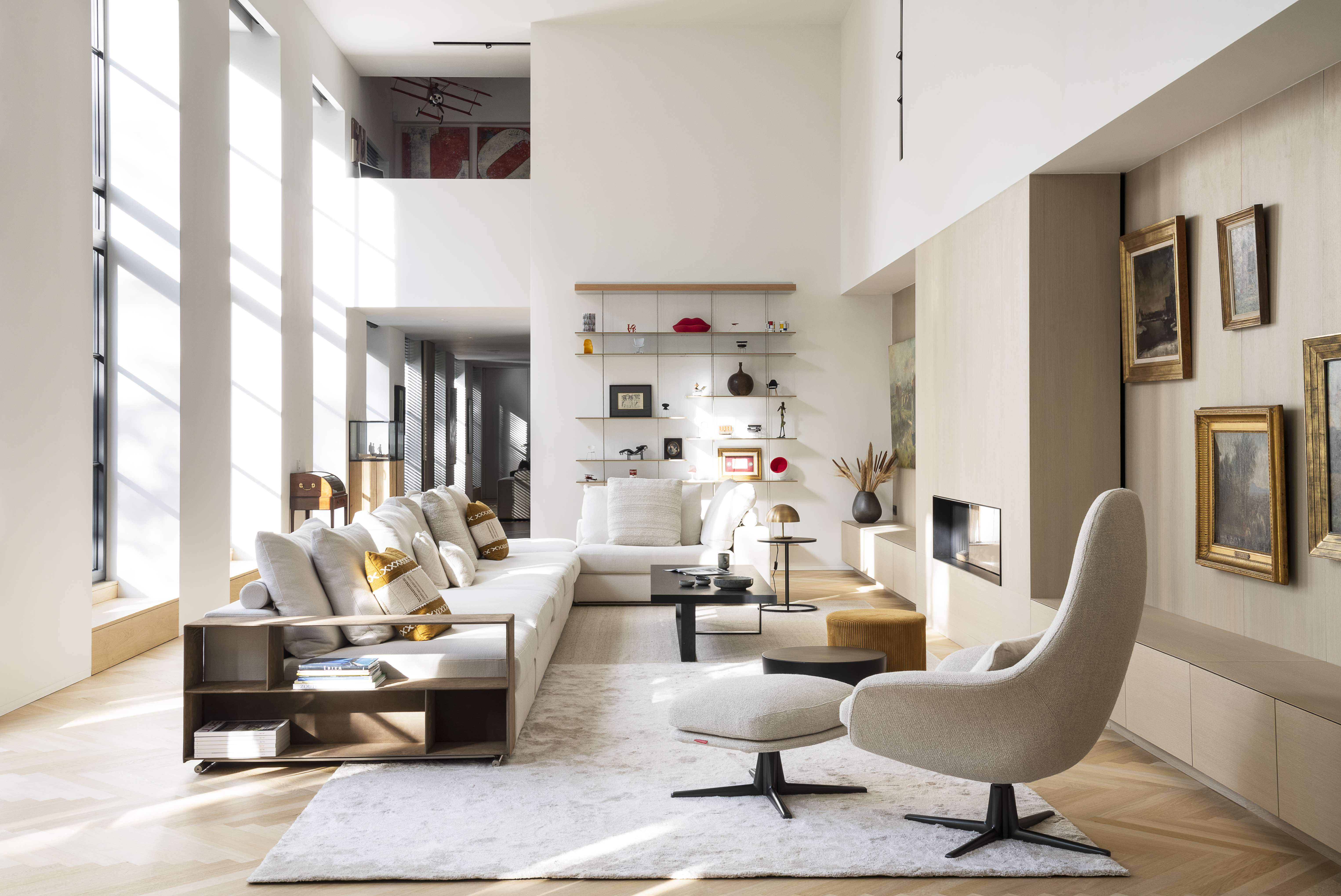 Flexform groundpiece sofa in Belgium