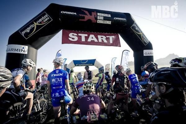 Racers gather for the start of stage 3 in Mongolia
