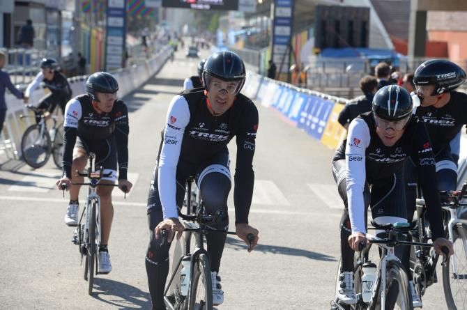Fabian Cancellara (Trek Factory Racing) leads his team
