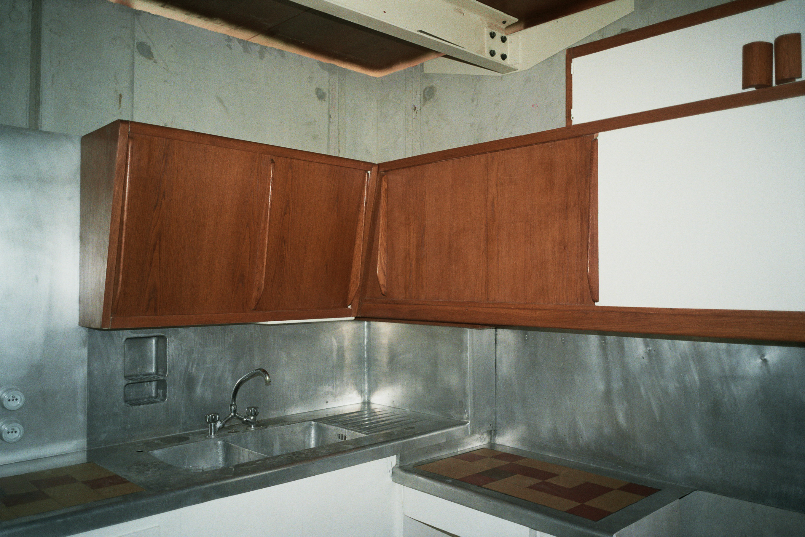 jean prouve holiday house