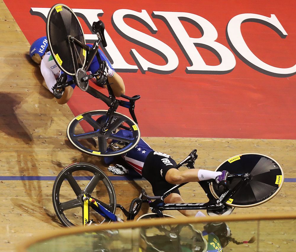 Gloria Manzoni of Italy and Madalyn Godby of United States crash during the 7 -12 Women's Keiren final