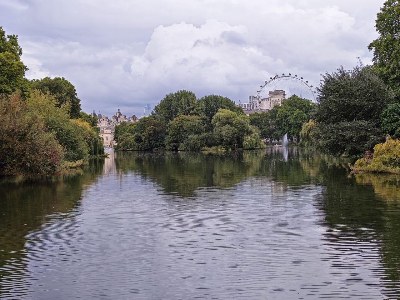Honor Magic V5 review photos in London