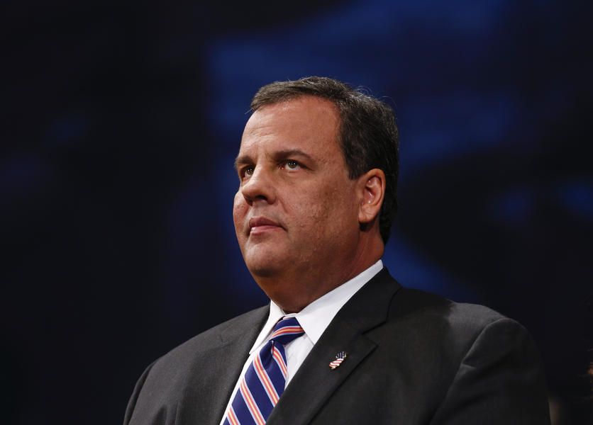 Chris Christie just subtweeted Rand Paul on Ebola