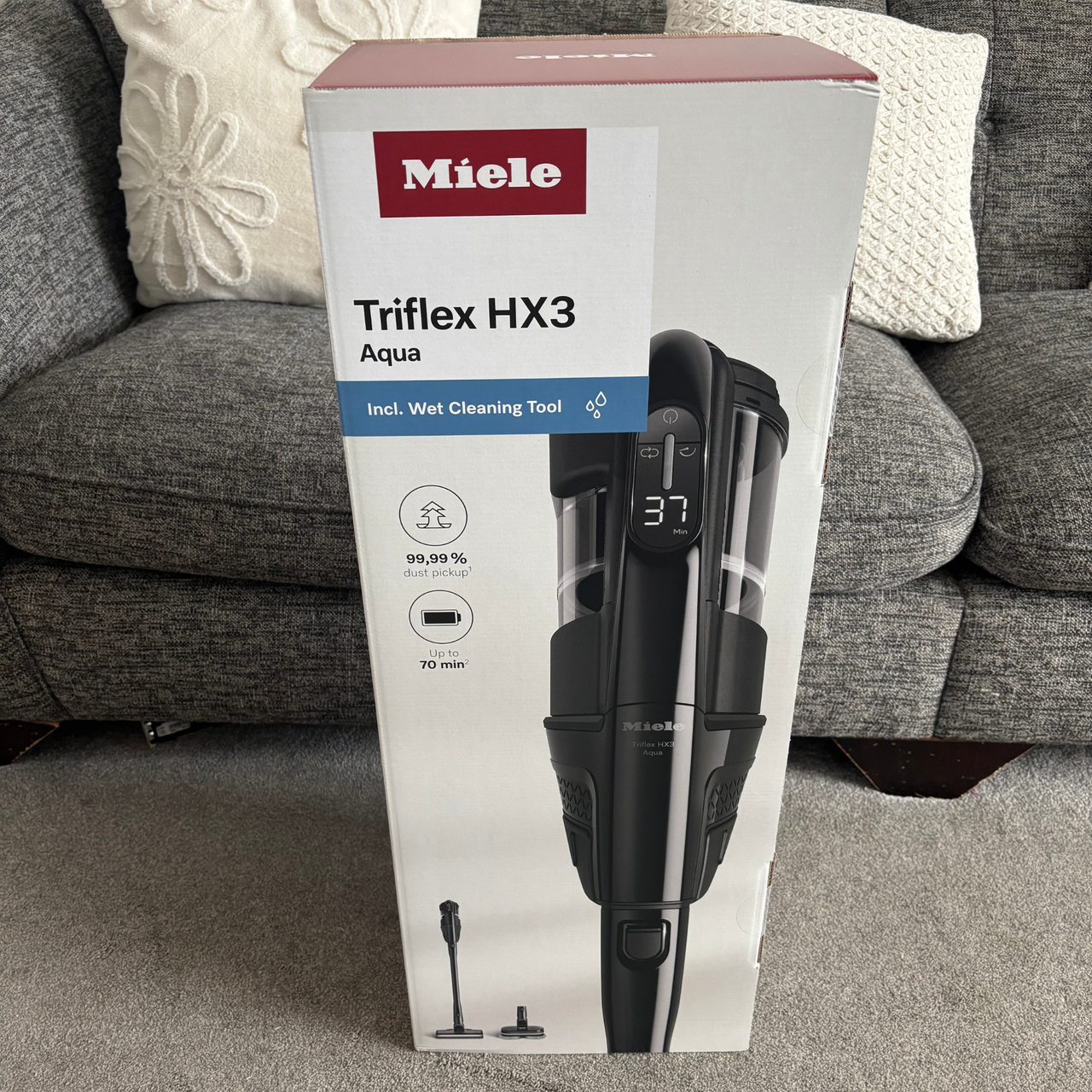 Miele Triflex HX3 Aqua packaging