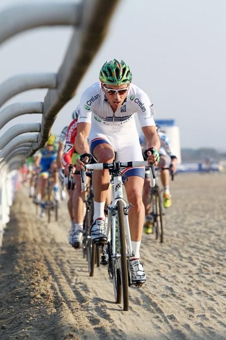 Sven Nys would surrender the World Cup leader's skinsuit at the end of the race.