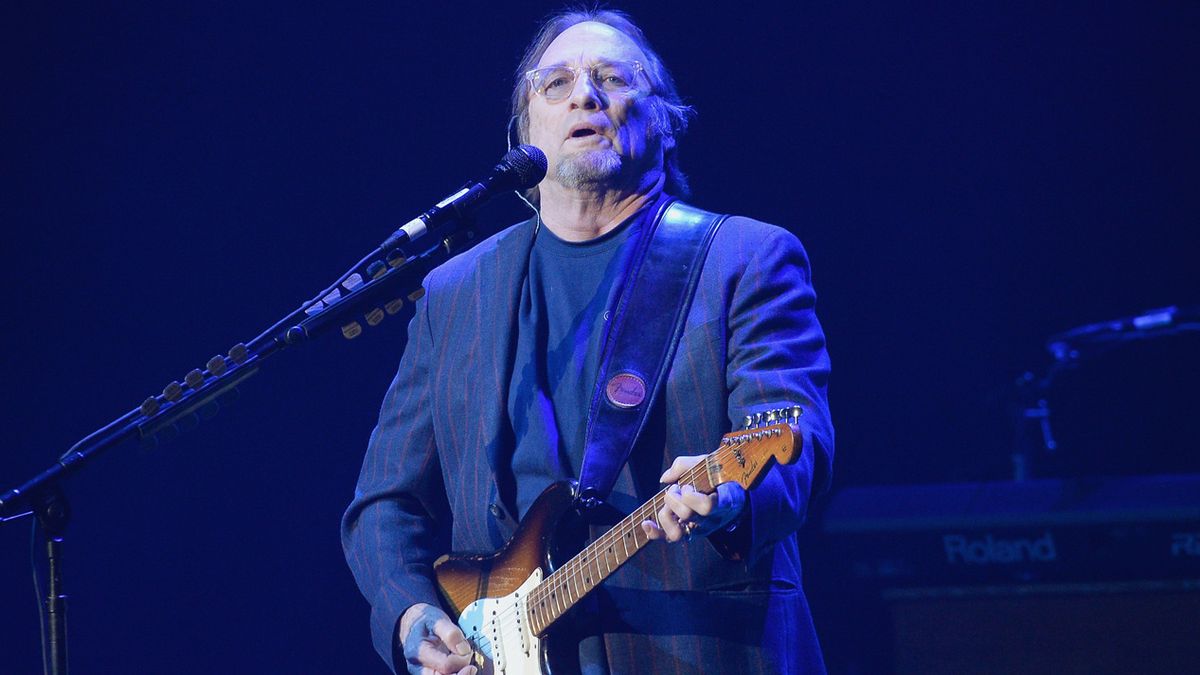 Stephen Stills was “flattered’ by Jimi Hendrix interest | Louder