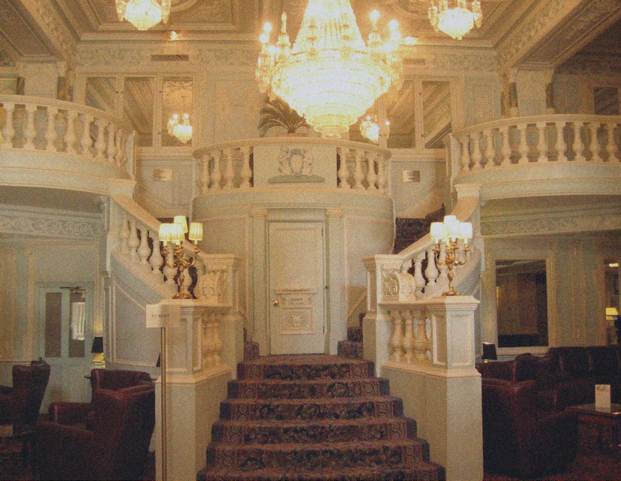 Huw Lemmey in collaboration with Onyeka Igwe St Ermine’s Hotel, London Still from Ungentle, 2022 Courtesy of the artist and Studio Voltaire Photo: Christophe Porteneuve