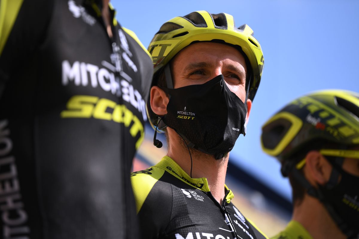 Simon Yates on the signing-on podium.