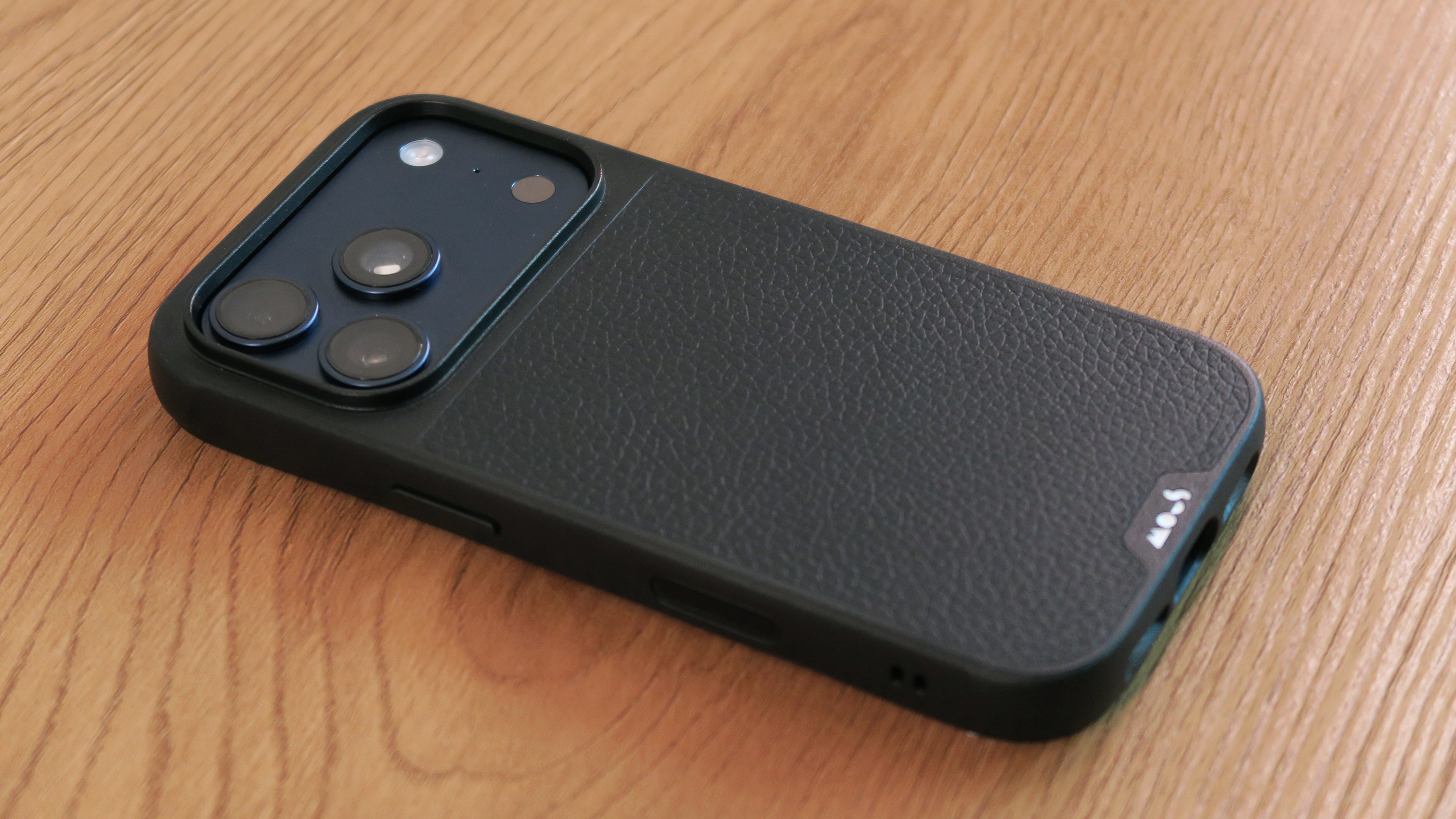 iPhone 17 series case roundup Mous Limitless