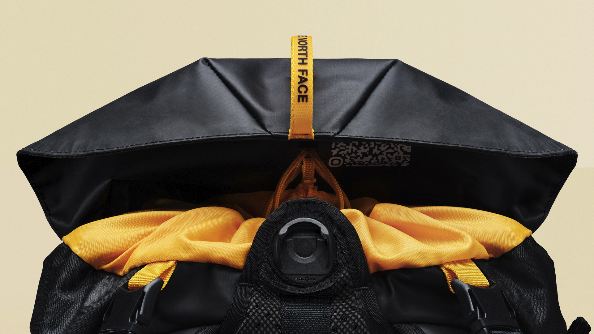 The North Face Universal 20 Daypack