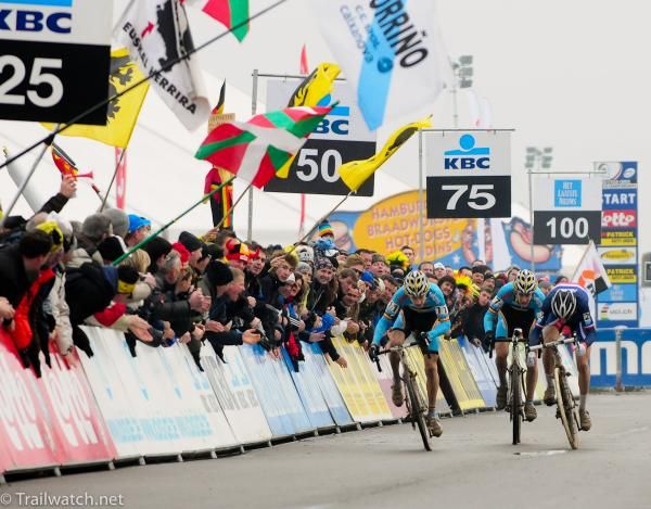 The sprint for the bronze medal