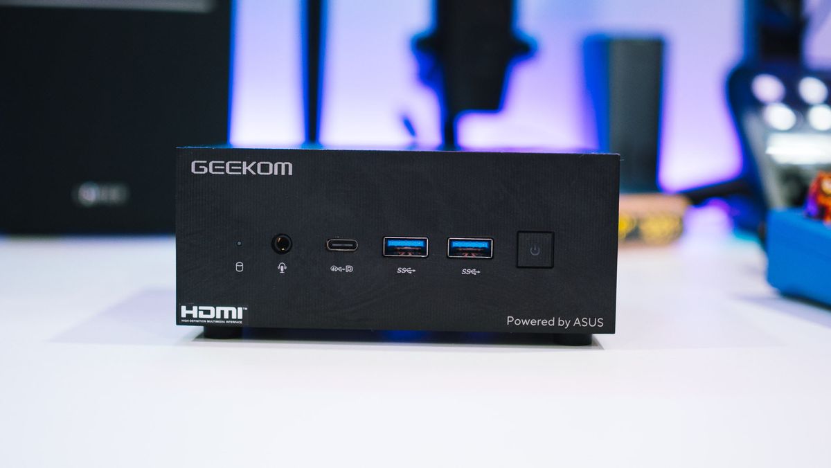Geekom AS 6 review: The ultimate mini PC for pros and gamers with a Ryzen 9  6900HX and a Radeon 680M -  Reviews