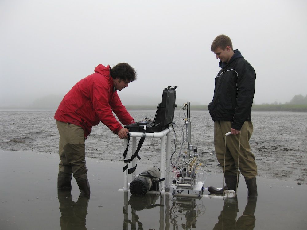 MIT Researchers Testing the RoboClam