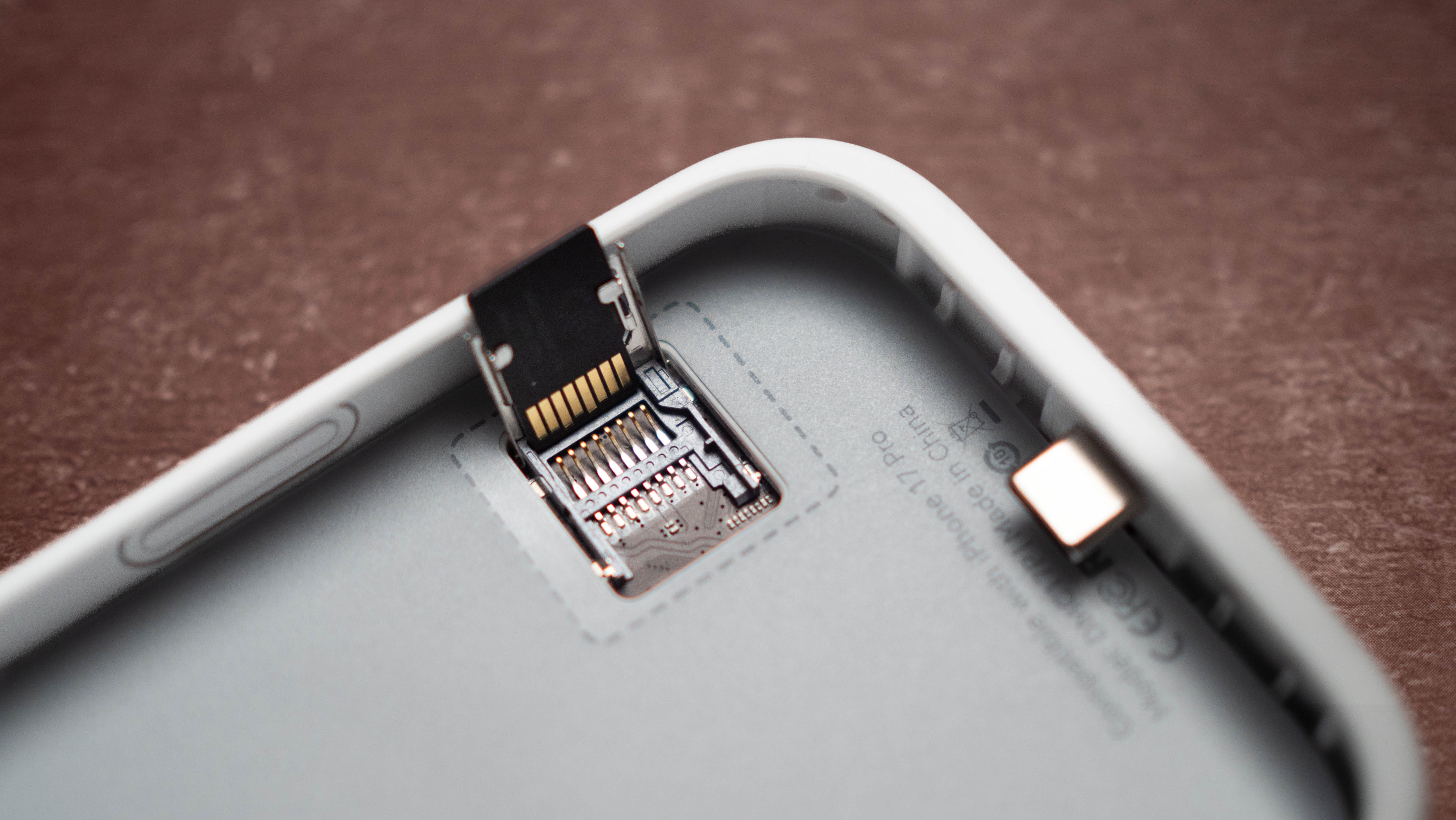 Selfix case used with the iPhone 17 Pro