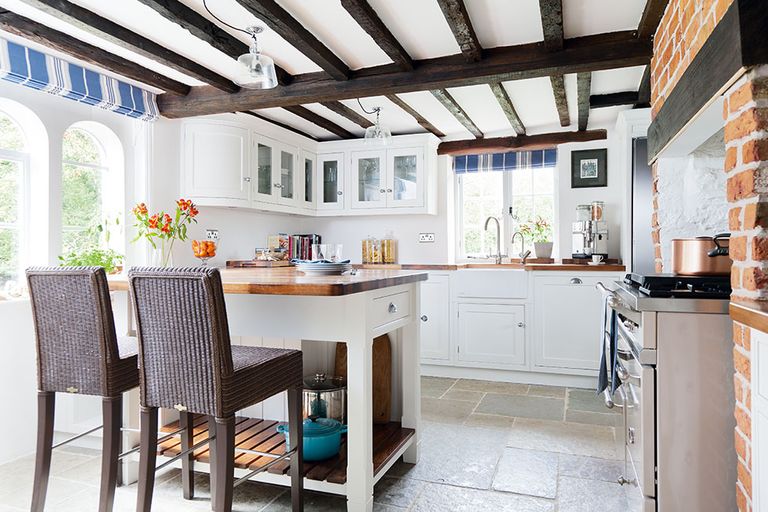 Kitchen Case Study A Country Cottage Is Updated With Todo Alt Text