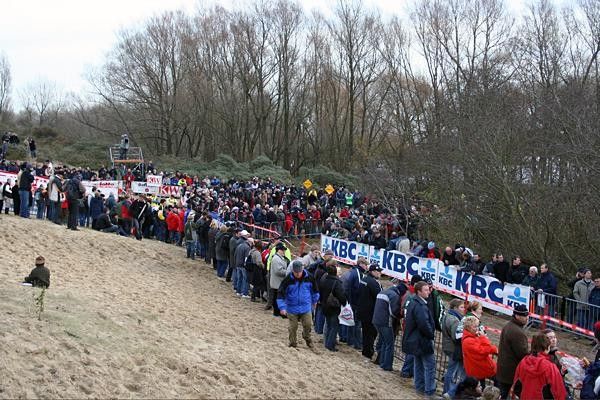 The women's race attracts a good crowd before the main event