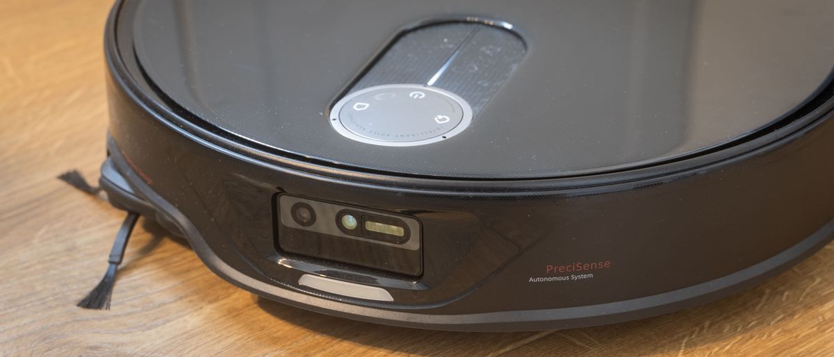 Close up of cameras on Roborock Qrevo Slim robovac