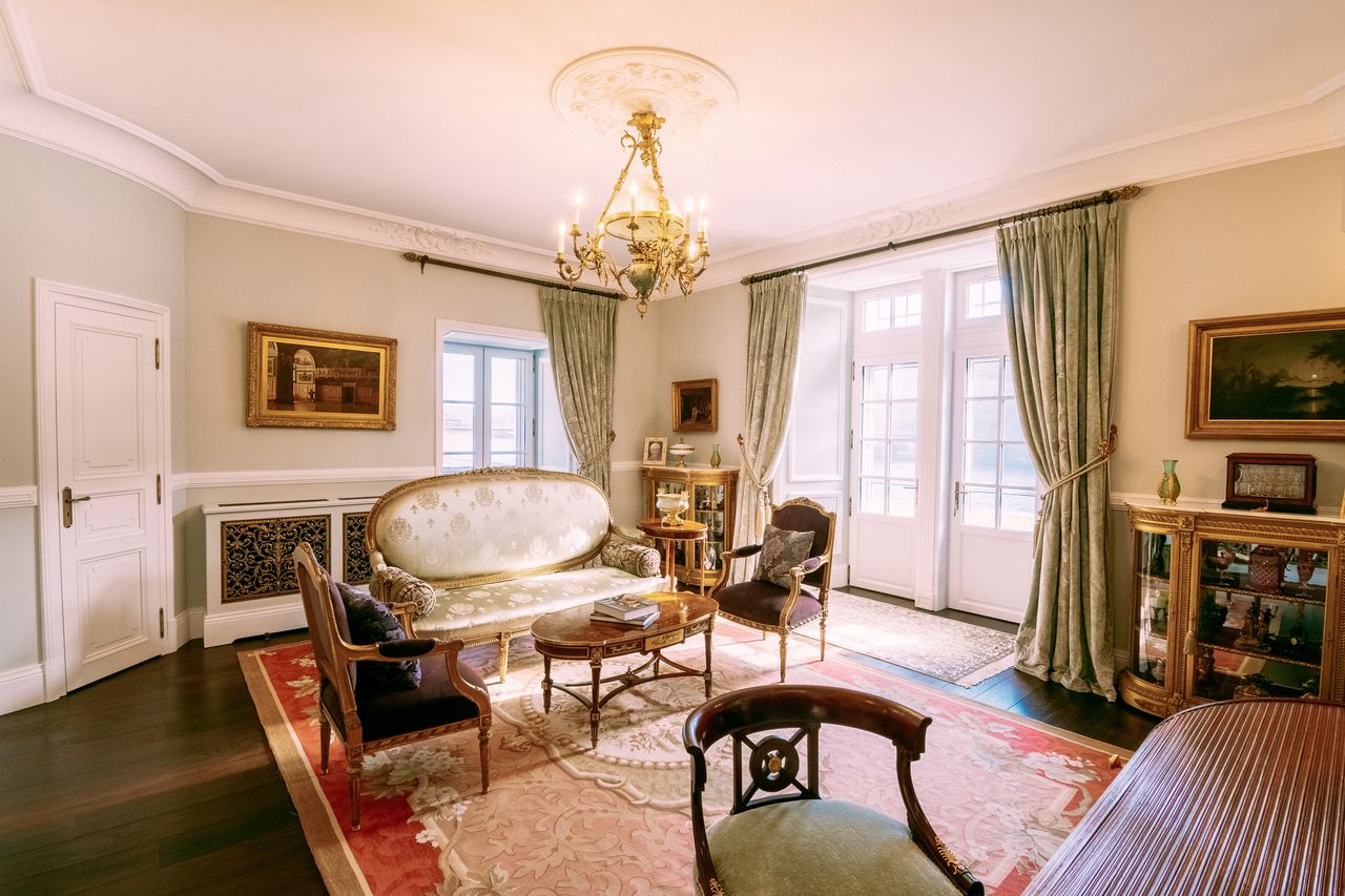 Images of a chateau in Lalinde, France