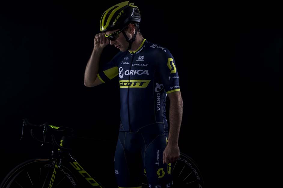 GreenEdge teams become Orica-Scott as new kits unveiled - Gallery