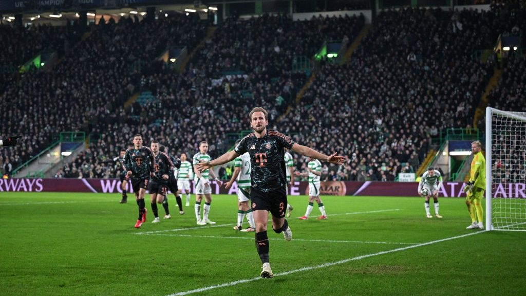 Harry Kane of Bayern celebrates his goal to make it 2-0 during the UEFA Champions League 2024/25 League Knockout Play-off First Leg match between Celtic FC and FC Bayern München at on February 12, 2025 in Glasgow, Scotland. 