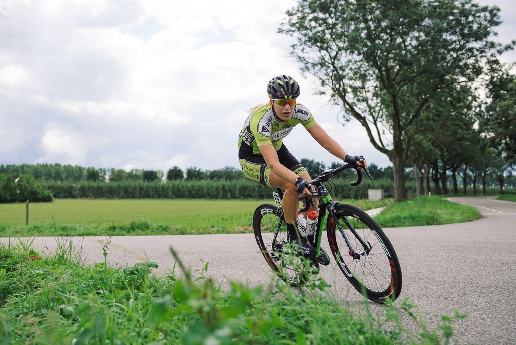 Ilona Hoeksma on the attack
