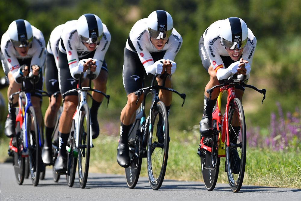 Jonathan Castroviejo powers Team Sky during the stage 3 team time trial