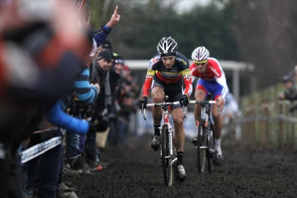 Niels Albert (BKCP-Powerplus) and Lars Boom (Rabobank) at the head of the race
