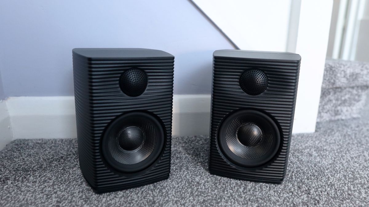 FiiO SP3 BT computer speakers set up on the floor.