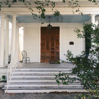 The porch of a fixer-upper home in Jefferson, USA