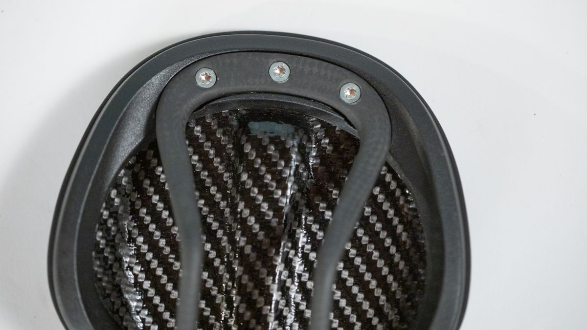Reform Seymour Saddle rear construction
