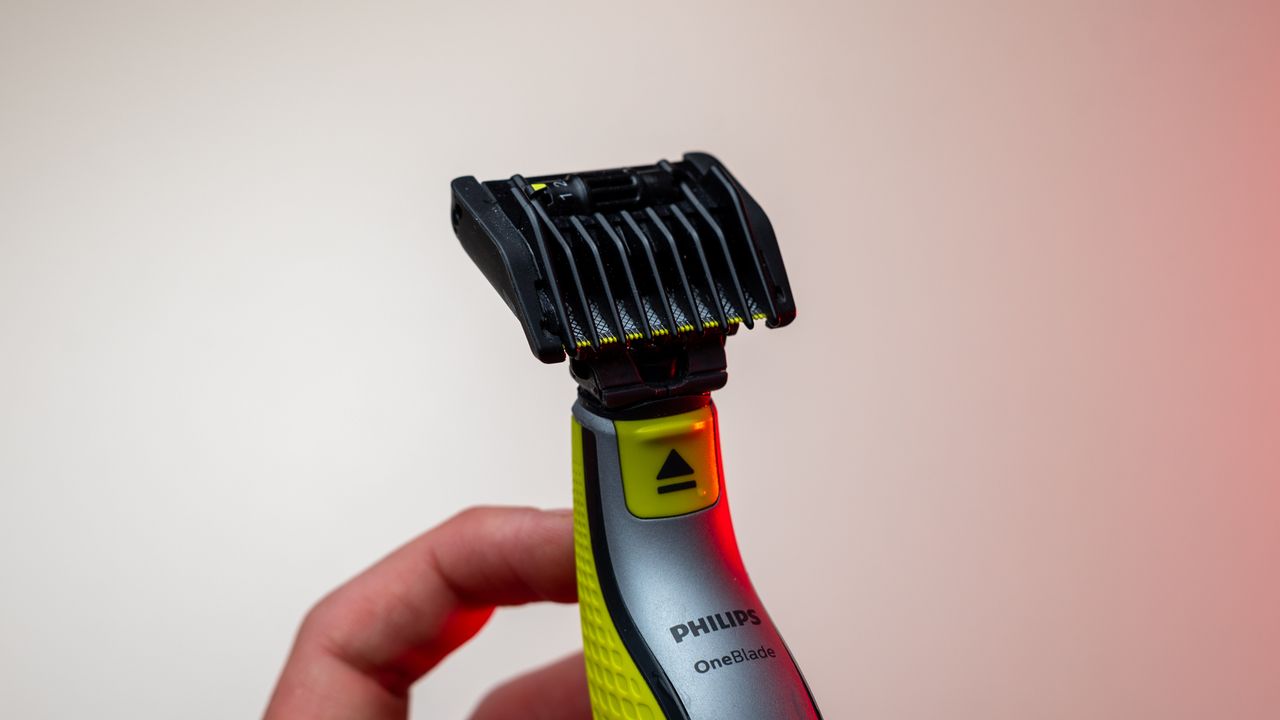 Philips OneBlade 360 electric trimmer