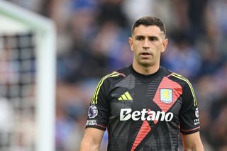 Aston Villa squad for 2024/25 LEICESTER, ENGLAND - AUGUST 31: Emiliano Martinez of Aston VIlla in action during the Premier League match between Leicester City FC and Aston Villa FC at The King Power Stadium on August 31, 2024 in Leicester, England. (Photo by Michael Regan/Getty Images)