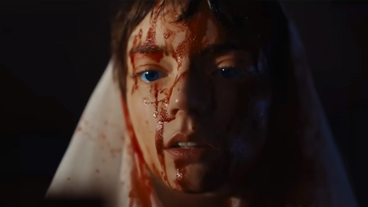 Ana Taylor-Joy with her face covered in blood in Dune part 3