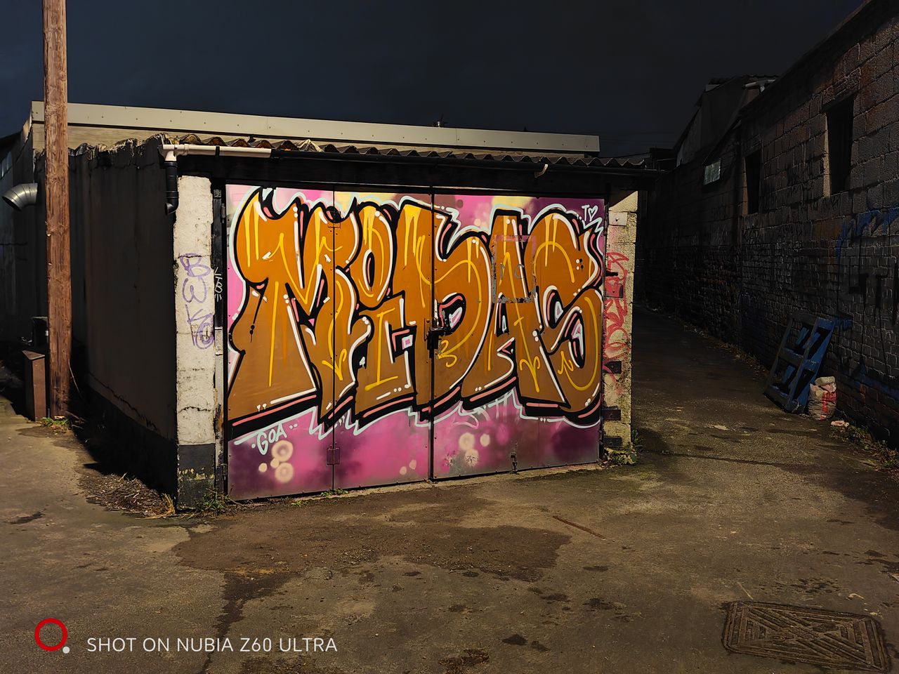 Nubia Z60 Ultra camera sample Night-2
