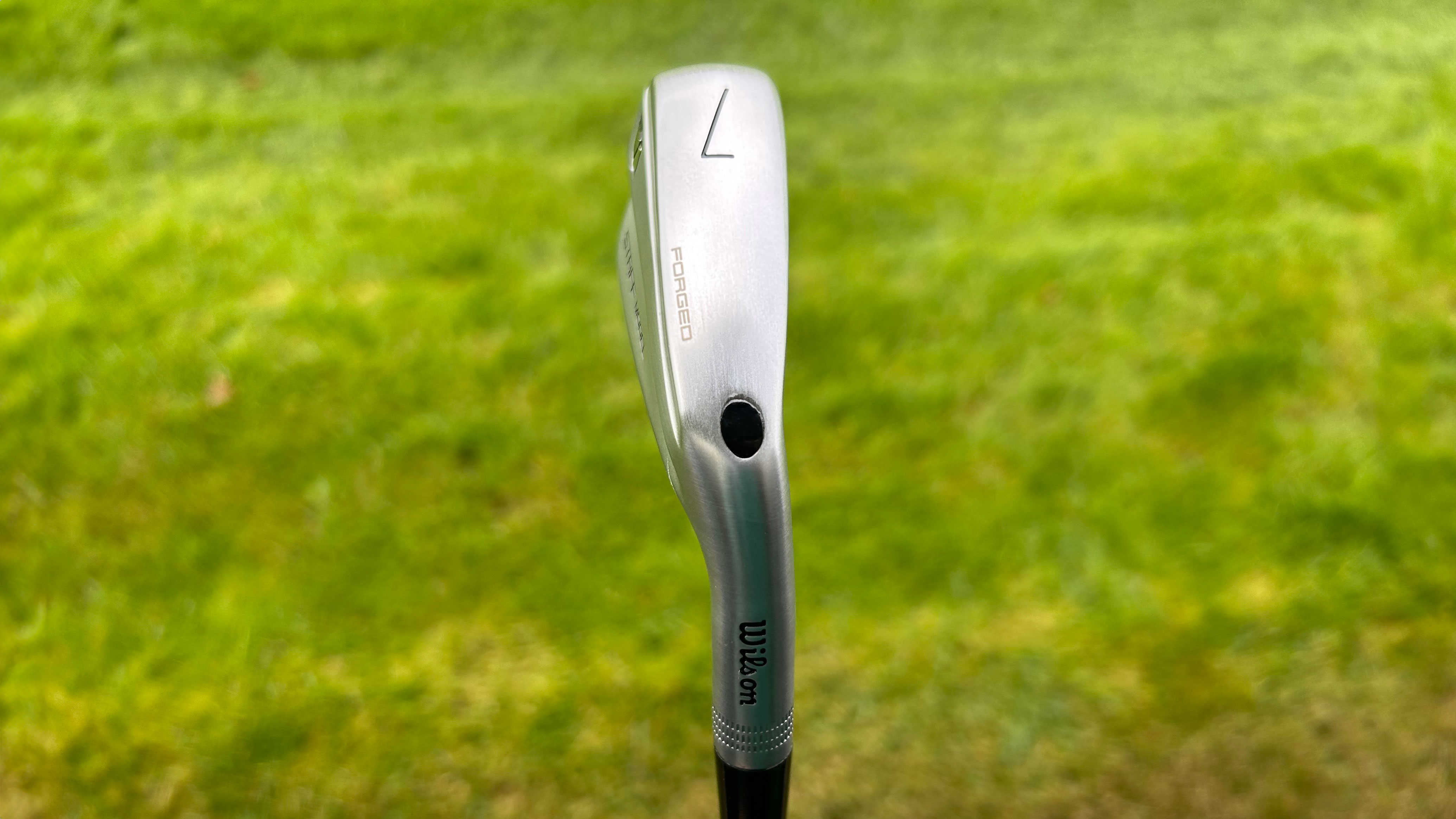 Photo of the Wilson Staff Model XB Iron