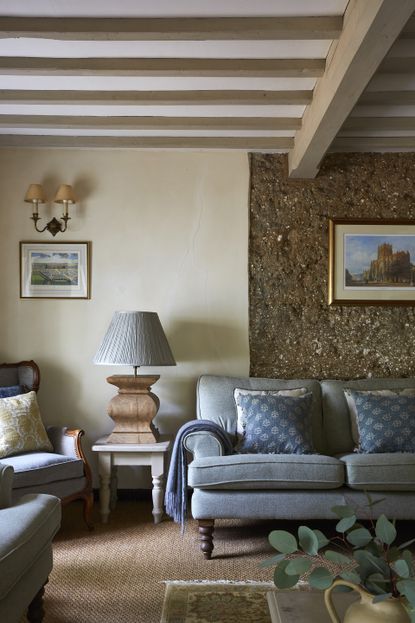 An ancient thatched cottage in Dorset updated in style | Homes & Gardens