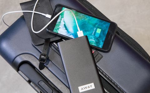 Photos and Features of the Away Suitcase With Phone Charger