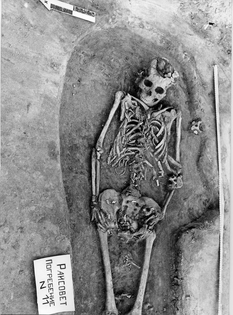 Prehistoric Grave May Be Earliest Example of Death During Childbirth
