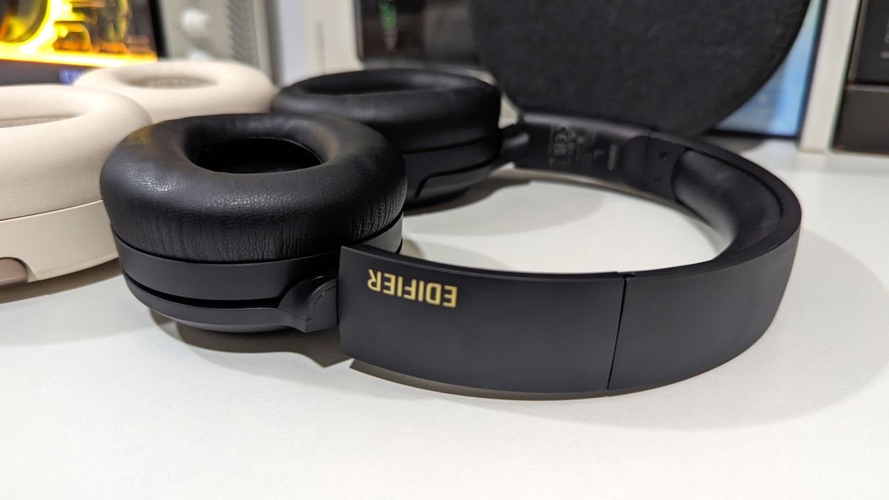 Edifier W820NB Plus headphones