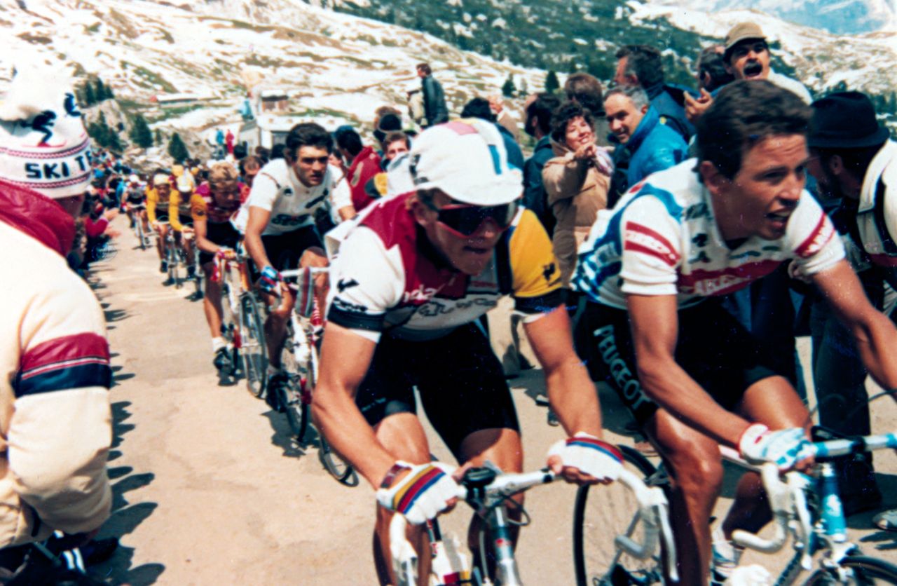Greg LeMond alongside Eddy Schepers on the Passo Pordoi