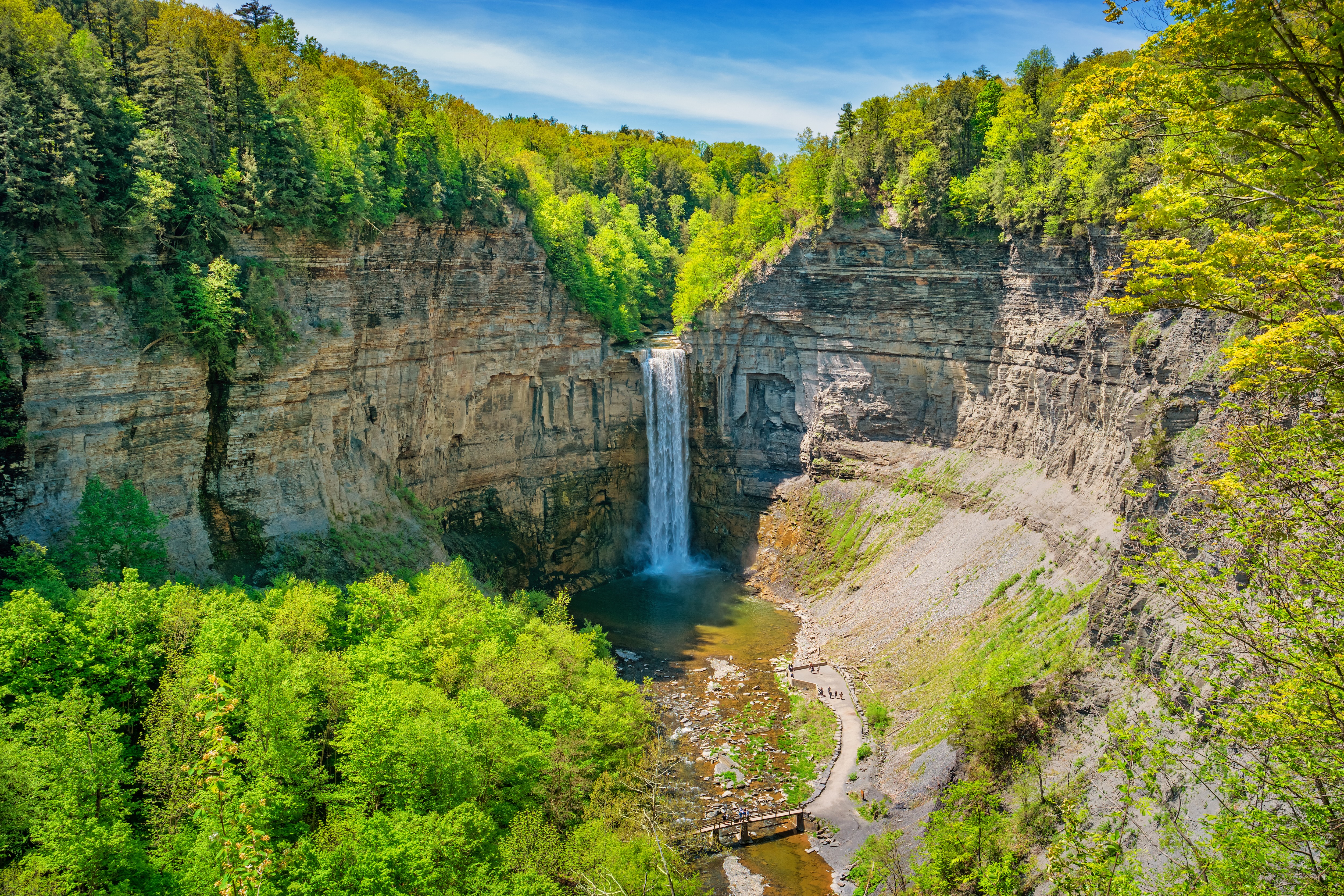 Taughannock Falls fall into Cayuga Lake
